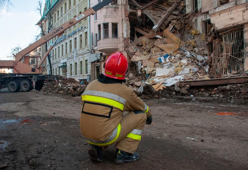 Najmanje 130 ljudi spašeno ispod ruševina kazlišta u Mariupolju