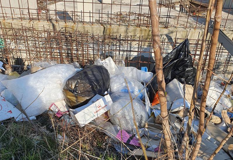 Divlja deponija u Mostaru  - Reakcija na smeće: Ima i gorih lokacija 