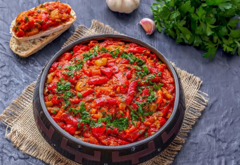 Jednostavan marokanski specijalitet od paprike i rajčice