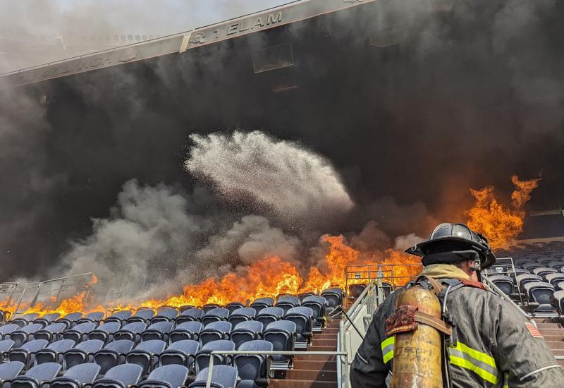 Buknuo požar na jednom od najskupljih stadiona na svijetu