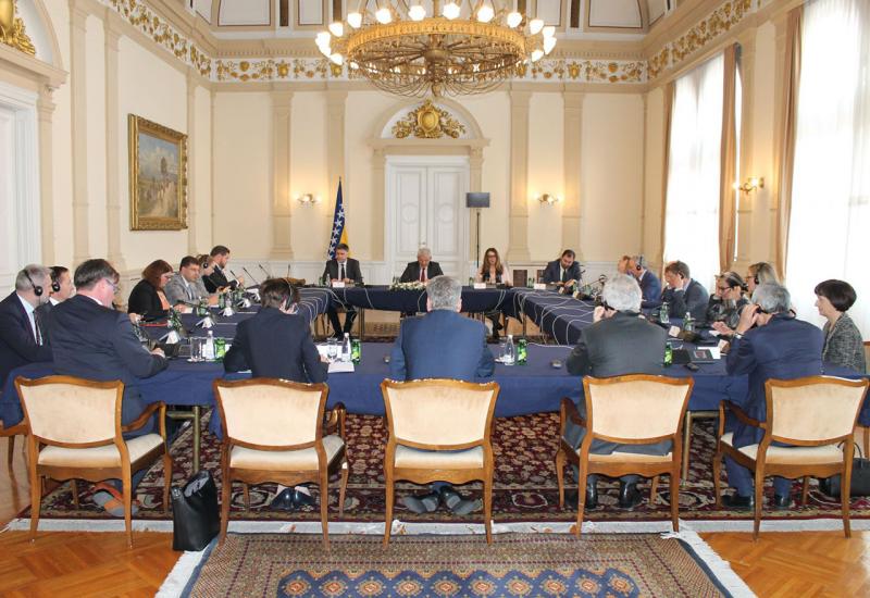 Veleposlanici država EU i G7 zatražili da BiH prati sankcije protiv Rusije