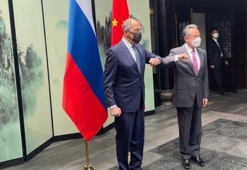 Lavrov stigao u Kinu: Razgovarat će o pomoći Afganistanu 