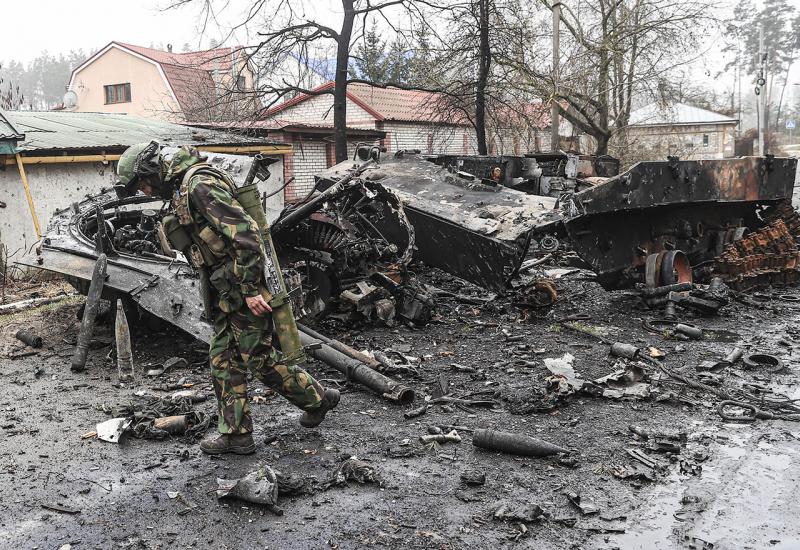 Rusi se povlače sa sjevera Ukrajine, iza njih ostaju apokaliptični prizori razaranja  - FOTO: Rusi se povlače sa sjevera Ukrajine, iza njih ostaju apokaliptični prizori razaranja 