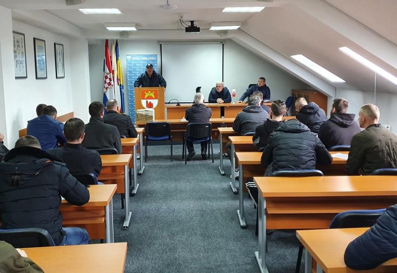 Hercegbosanska županija dobila 22 obučena dobrovoljna vatrogasca - Hercegbosanska županija dobila 22 obučena dobrovoljna vatrogasca