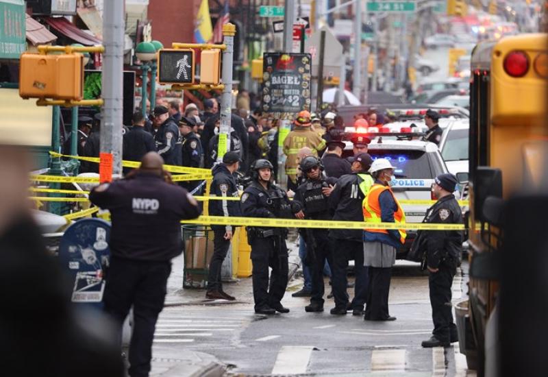 Najmanje 13 ozlijeđenih u podzemnoj željeznici u New Yorku - Eksplozija u podzemnoj željeznici, više ozlijeđenih osoba