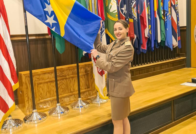 Poručnica Bošnjak najbolja na vojno-policijskoj školi u SAD-u