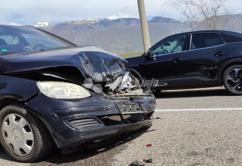 Prometna nesreća u Potocima  - Potoci: Sudar tri automobila, velike gužve 