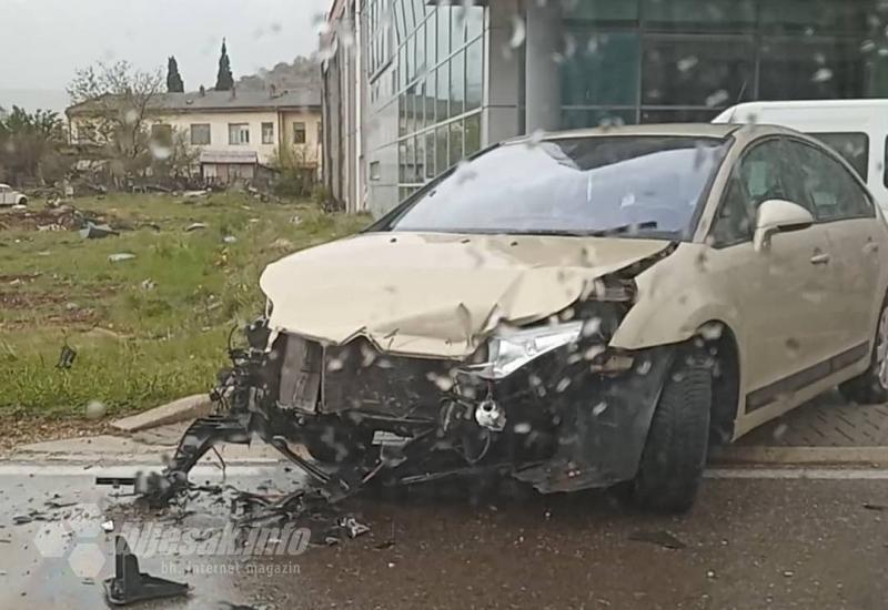 Mostar: Prometna nesreća na cesti Put za Aluminij