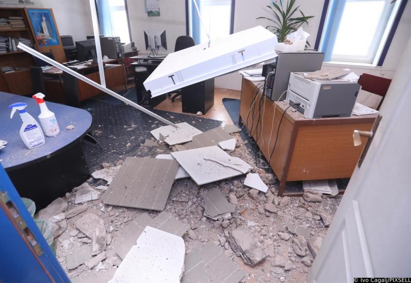 Dodik: Pola milijuna KM za sanaciju šteta od potresa u LJubinju