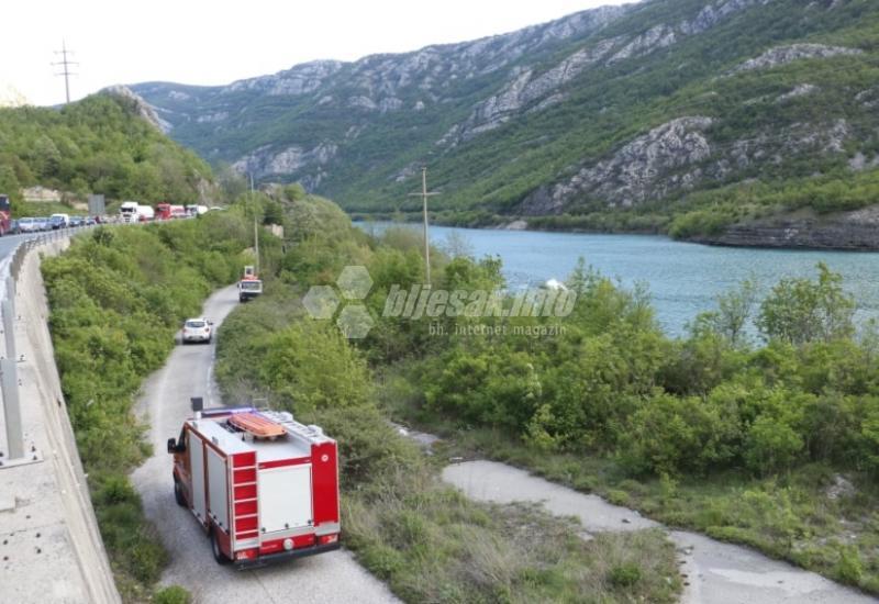 Drežnica: Autocisterna sletjela u jezero, više ozlijeđenih