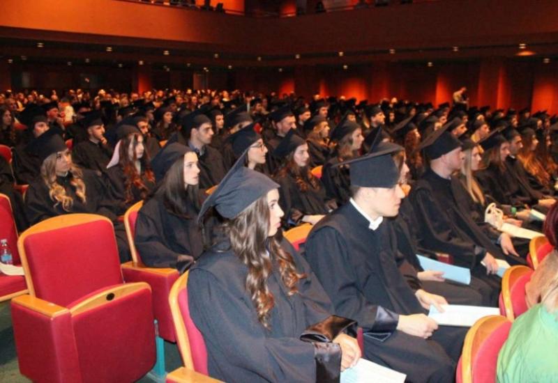 Promovirano 209 diplomanata Filozofskog fakulteta SUM-a