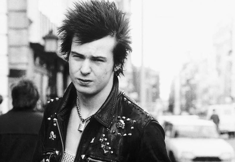 Sid Vicious (London, 10. svibnja 1957. – New York, 2. veljače. 1979.,) - Legendarni basist Sex Pistols danas bio svečano obilježio prvi dan u mirovini