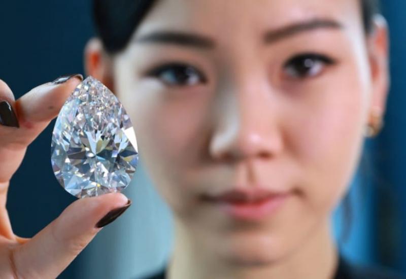 Najveći bijeli dijamant prodan za manje od očekivanog