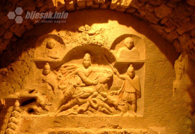Svetište boga Mitre - Fertőrákos: Jedino mitraističko svetište, jedino podzemno kazalište i jedini stup srama u Mađarskoj