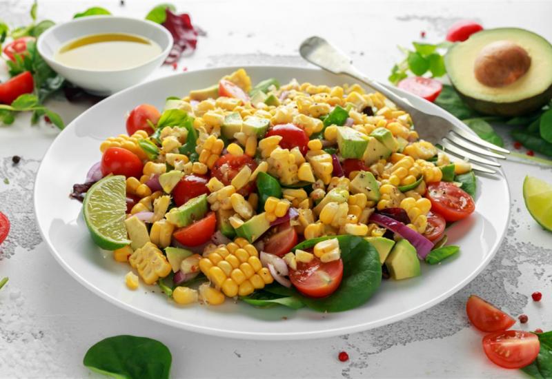Ukusno i zdravo: Salata s grilanim kukuruzom 