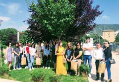 Dodijeljene nagrade osnovnim školama iz Mostara za sudjelovanje u projektu "Volontiranje je cool!"