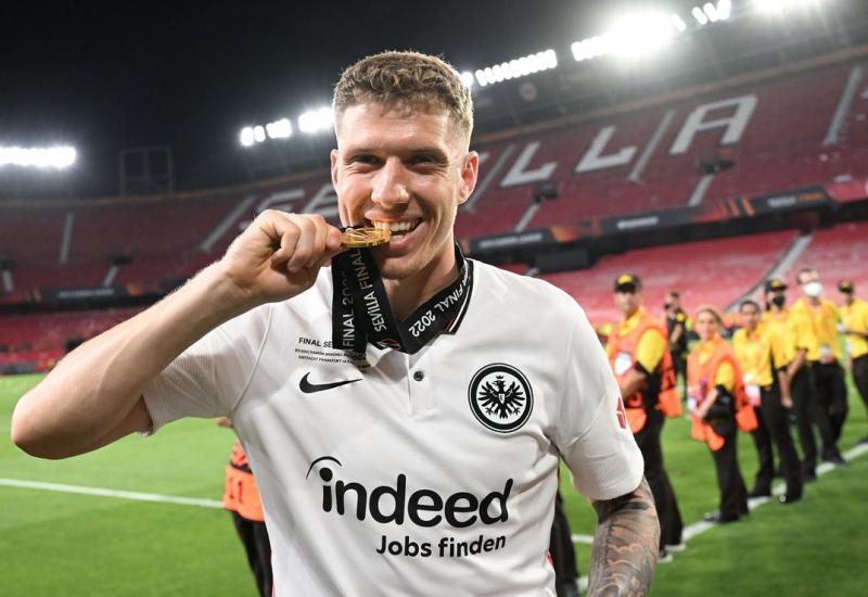 Eintracht Frankfurt otkupio Jakića za sedam milijuna eura