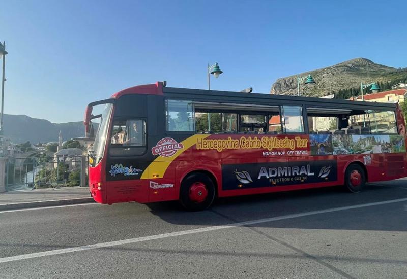 Mostar dobio turistički panoramski autobus