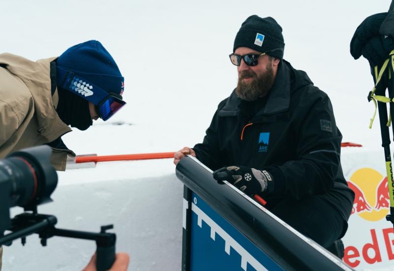 Novi svjetski rekord u vožnji skijama po šini