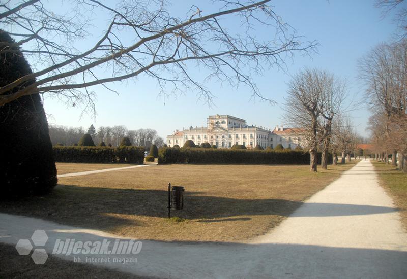 Fertőd/Hidegség/Balf: 'Mađarski Versailles', rotonda u kvadratu i selo idealno za gemišt