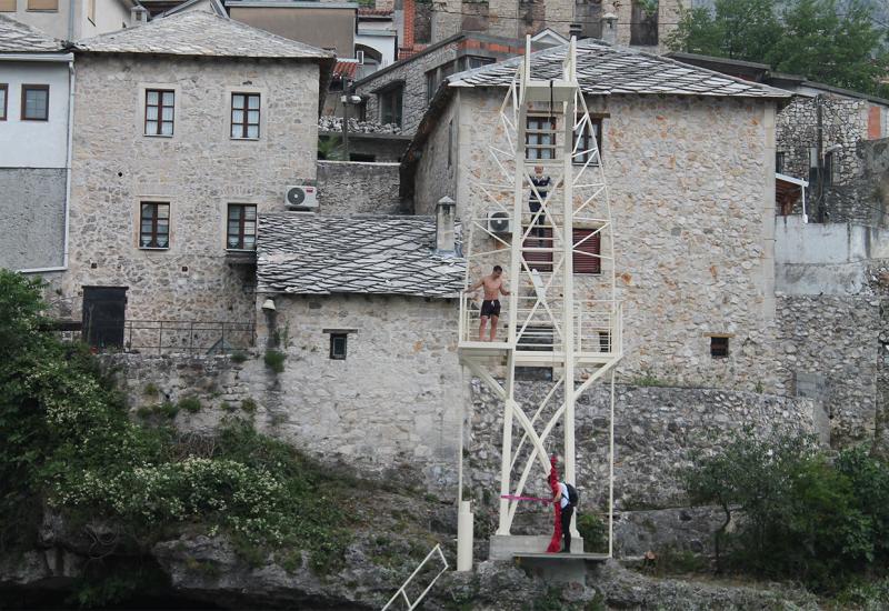 Otvorena skakaonica Duradžik u blizini Starog mosta - Otvorena skakaonica Duradžik u blizini Starog mosta