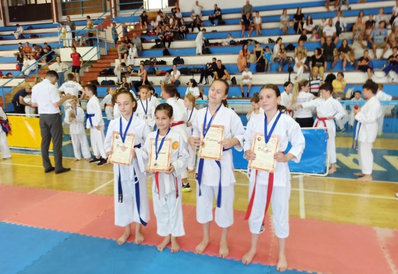 Nove medalje za mostarski karate klub - Karate klub 