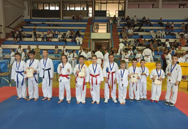 Karate klub ''Student'' Mostar niže nove medalje