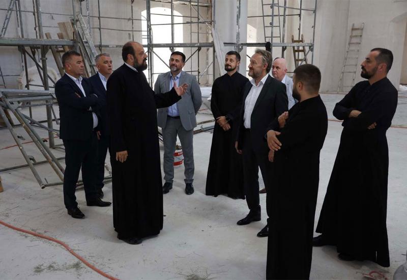 Izetbegović posjetio Sabornu crkvu u Mostaru: Bez ove crkve nema panorame Mostara