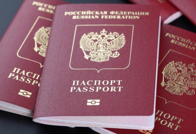 Ruske putovnice - Četiri mjeseca nakon invazije Ukrajina uvodi vize za ruske građane