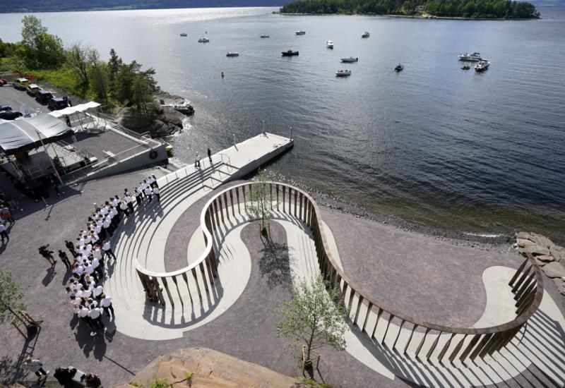 U Norveškoj otvoren spomenik žrtvama Andersa Breivika