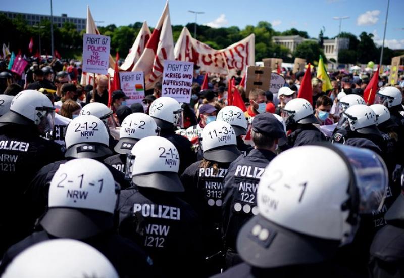 Uhićenja u Njemačkoj nakon nasilnih demonstracija protiv G7 - Uhićenja u Njemačkoj nakon nasilnih demonstracija protiv G7