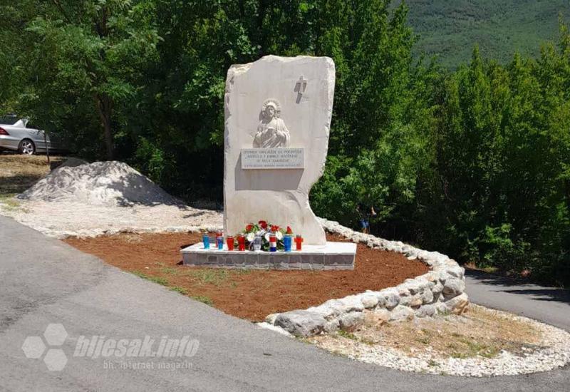 Blagoslov spomenika poginulim braniteljima u Zakrižje  - Blagoslov spomenika poginulim braniteljima u Zakrižje 