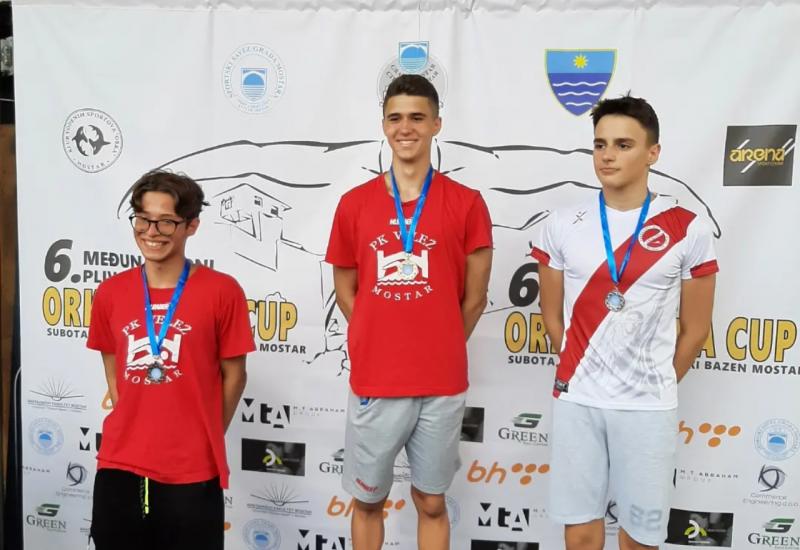 Sedam medalja za Plivački klub "Velež" 