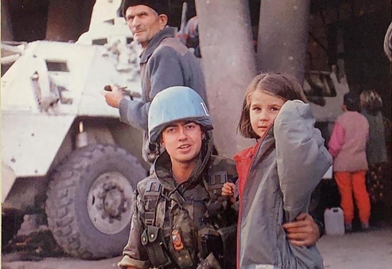 Bivši vojnik UN-a traži mostarsku djevojčicu Alisu  - Bivši vojnik UN-a traži mostarsku djevojčicu Alisu 