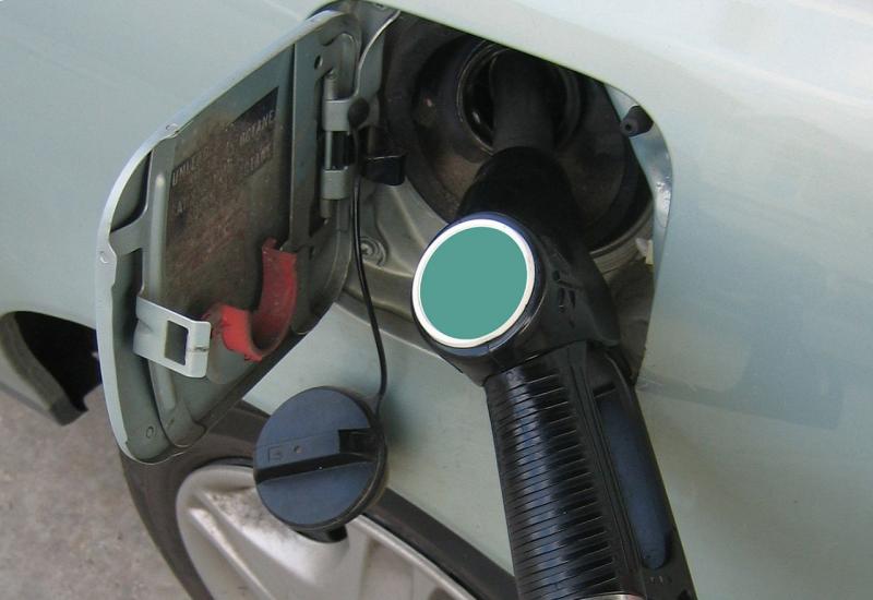 Ekonomski analitičar: Pad cjena goriva na domaćem tržištu u narednih mjesec dana