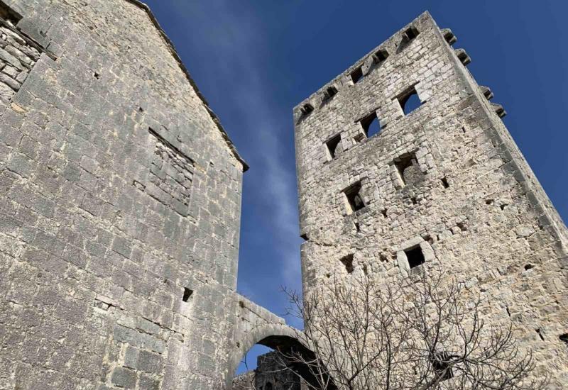 Trebinje: Prodaje se srednjovjekovni zamak 