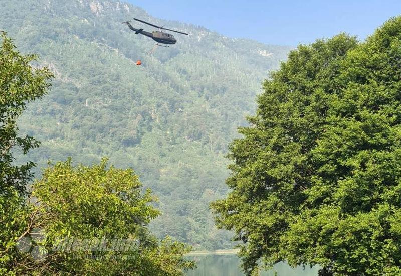  Tri helikoptera OS BiH gase požar u Konjicu - FOTO/VIDEO | Helikopteri OS BiH gase požar u Konjicu