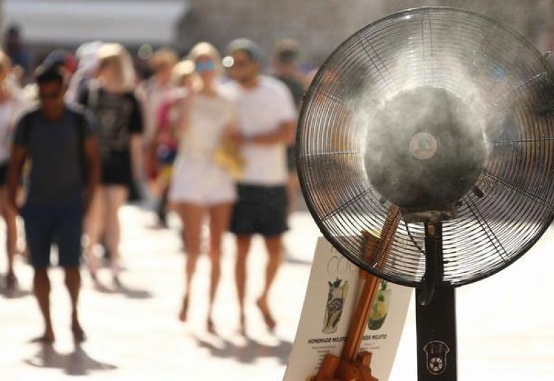 Ilustracija - Francuska ruši temperaturne rekorde, Britaniju čeka najtopliji dan u povijesti