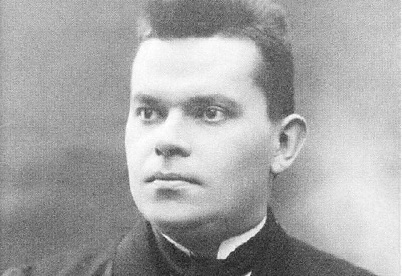 Fran Galović (Peteranec, 20. srpnja 1887. – Radenković, 26. listopada 1914.) - Bio je nadareni književnik iz doba moderne, jedan od onih iz 