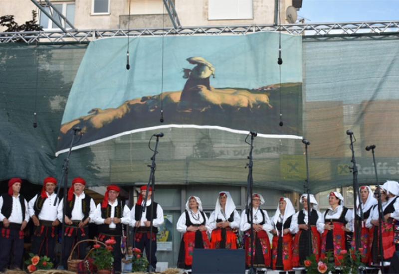  Livanjsko kulturno ljeto otvaraju klapa Iskon i Livanjske mažoretkinje -  