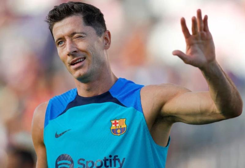 Robert Lewandowski - Barcelona prodala još TV prava da ima za pojačanja