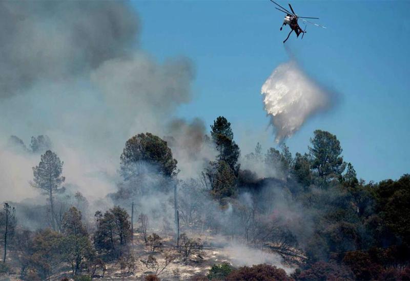 Tisuće evakuirane, kalifornijski požar Oak širi se prema Yosemiteu - Amerika svim sredstvima od požara brani svoj nacionalni park Yosemite