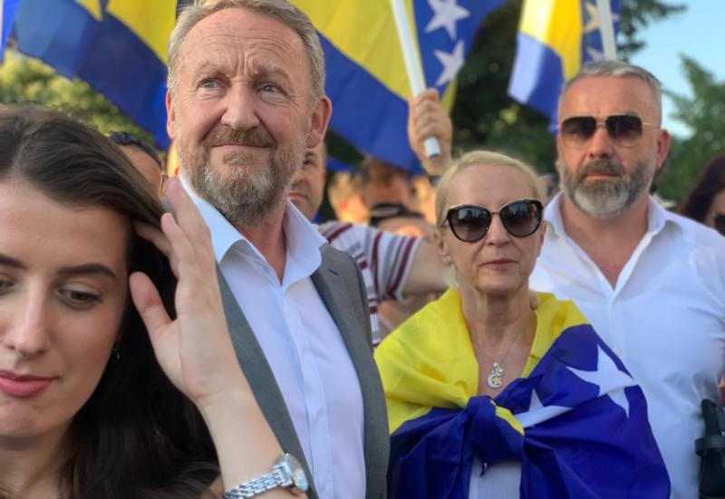 Izetbegović: Nudili su nam trećinu Bosne