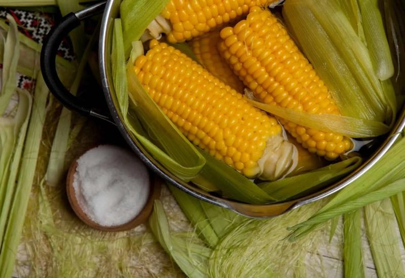 Trik za najfiniji kuhani kukuruz 