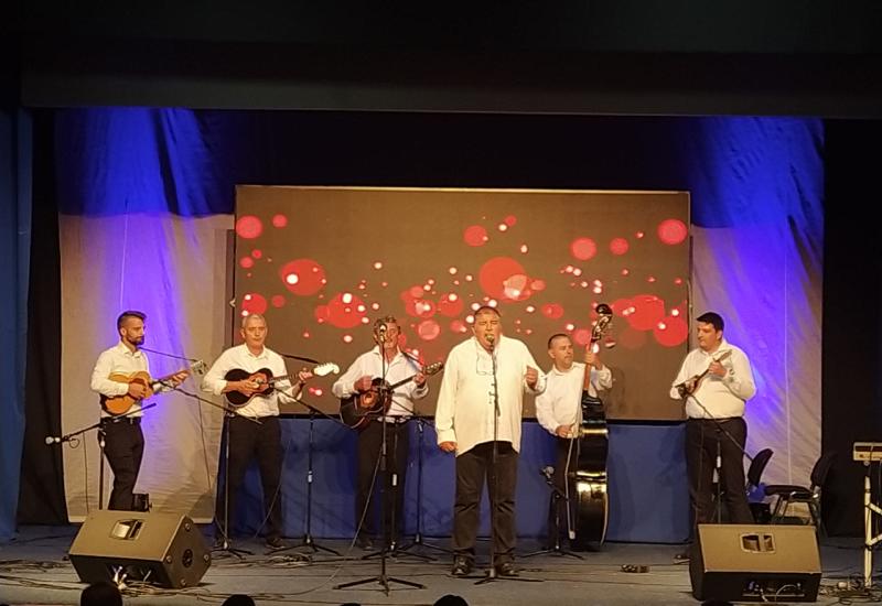 Mostarski tamburaši oduševili na festivalu u Crnoj Gori