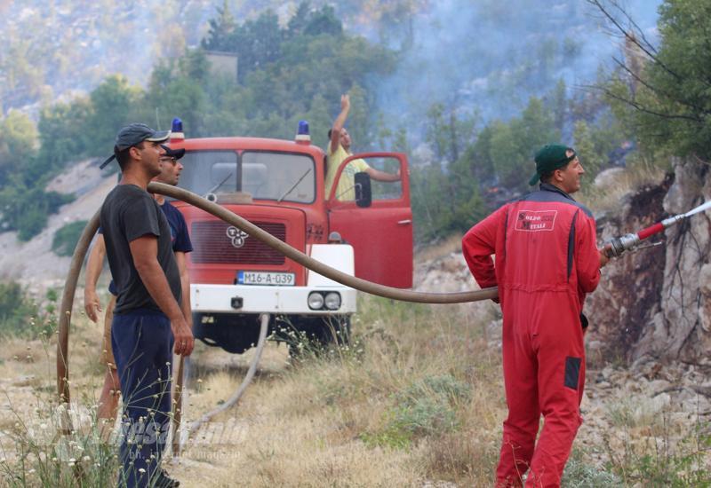 Novi požari u Čapljini i Konjicu; stanje u Neumu stabilno