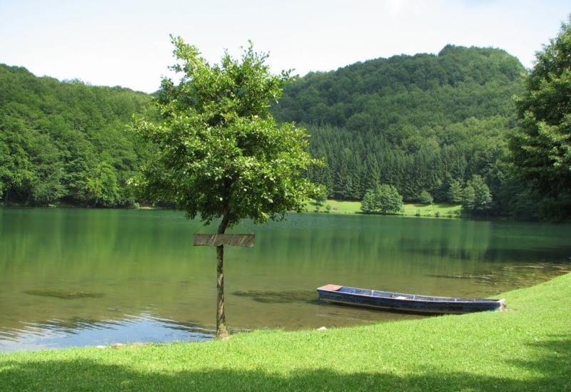 Jezero Balkana jedan od najljepših turističkih bisera u BiH, savršeno mjesto za odmor