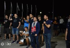 VIDEO | Ludnica u Zračnoj luci Mostar: Ultrasi dočekali Plemiće