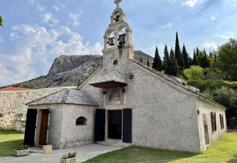 Mostar: Vandali oskrnavili oltar Stare crkve i ukrali novac