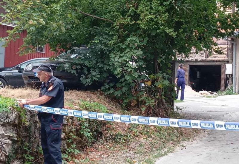 Osoba koja je usmrtila crnogorskog ubojicu pregovara s policijom